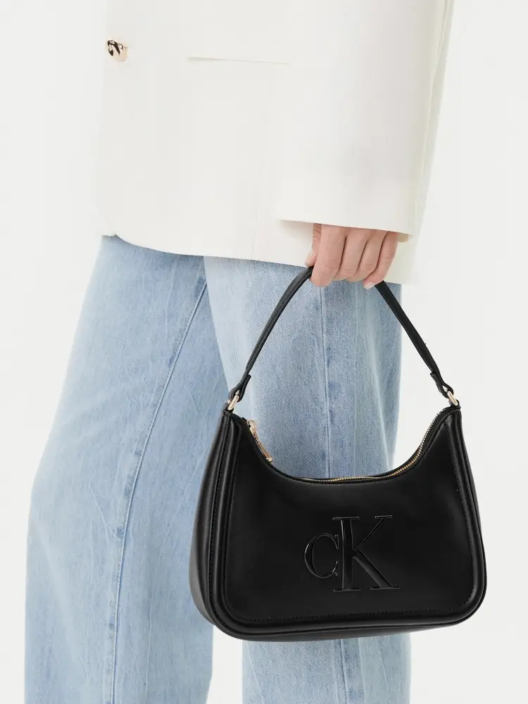 borsa nera donna in ecopelle a spalla logo sul davanti miniatura 2