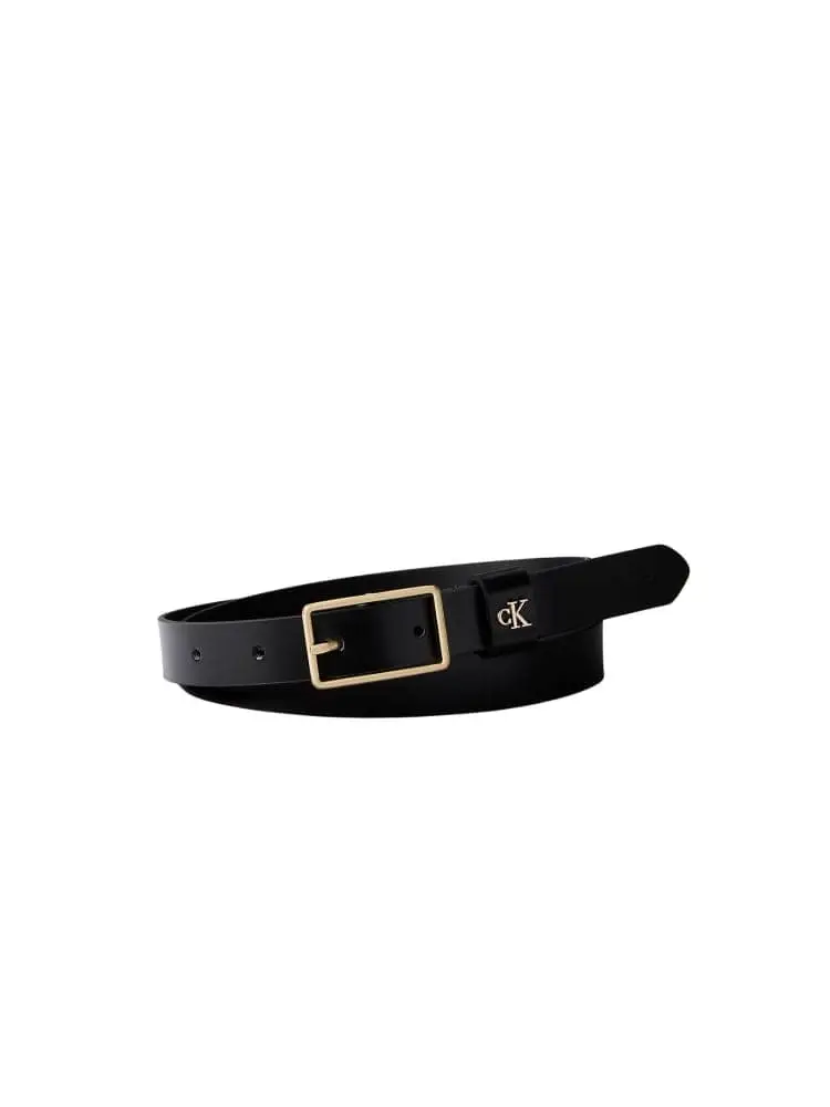 cintura donna in pelle nera con placca monogram dorata