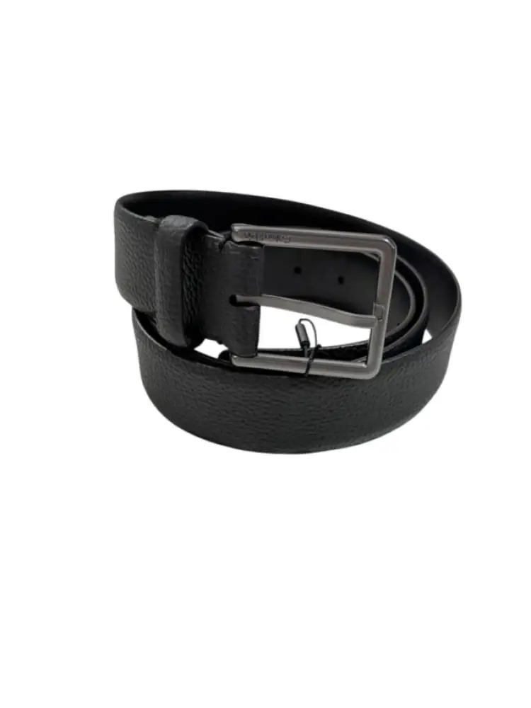 cintura uomo in pelle nera con fibbia logata