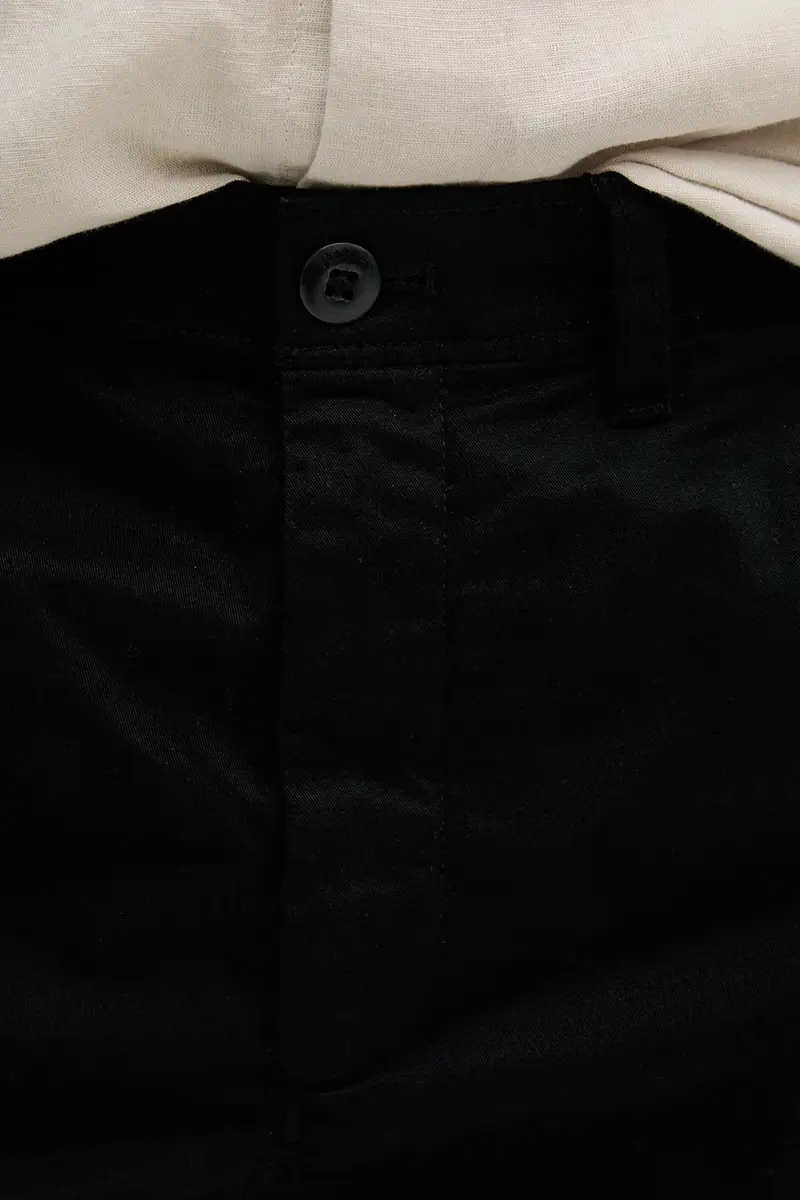 pantaloncini colore nero LV040EM618 miniatura 4