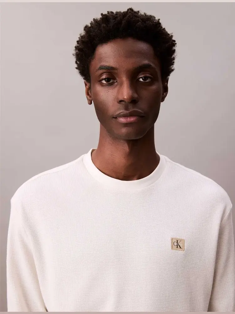 maglia bianca uomo in cotone patch logo sul petto miniatura 3