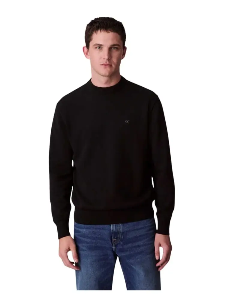 maglia in cotone nero con logo ricamato sul petto