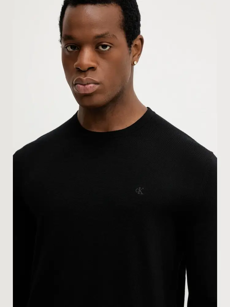 maglia nera uomo in lana merino mini logo sul petto miniatura 2