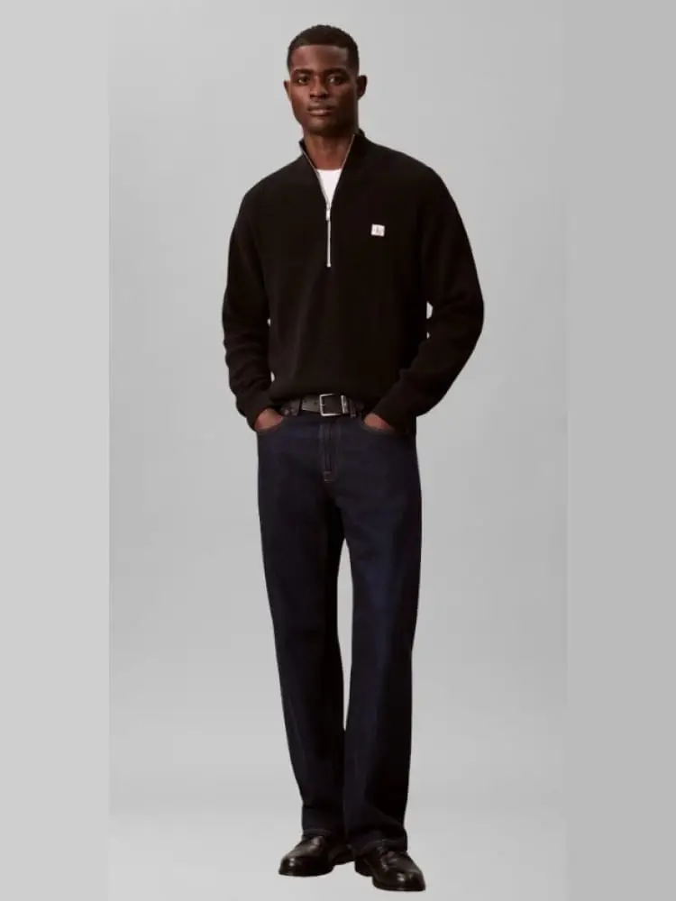 maglione uomo nero con zip e patch logata