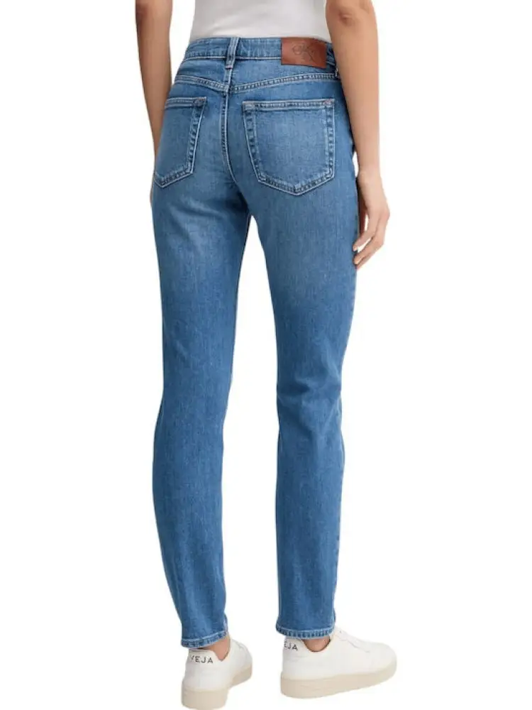 pantalone in denim chiaro donna slim fit patch logo sul retro miniatura 2