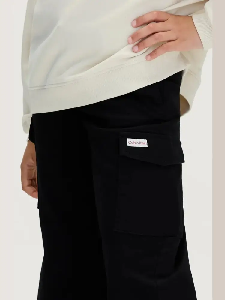 pantalone nero bambina in cotone con tasconi logo sul lato miniatura 2