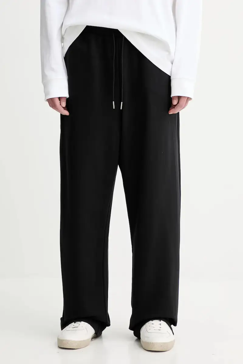 pantaloni tuta uomo colore nero con applicazione LV04LD239G