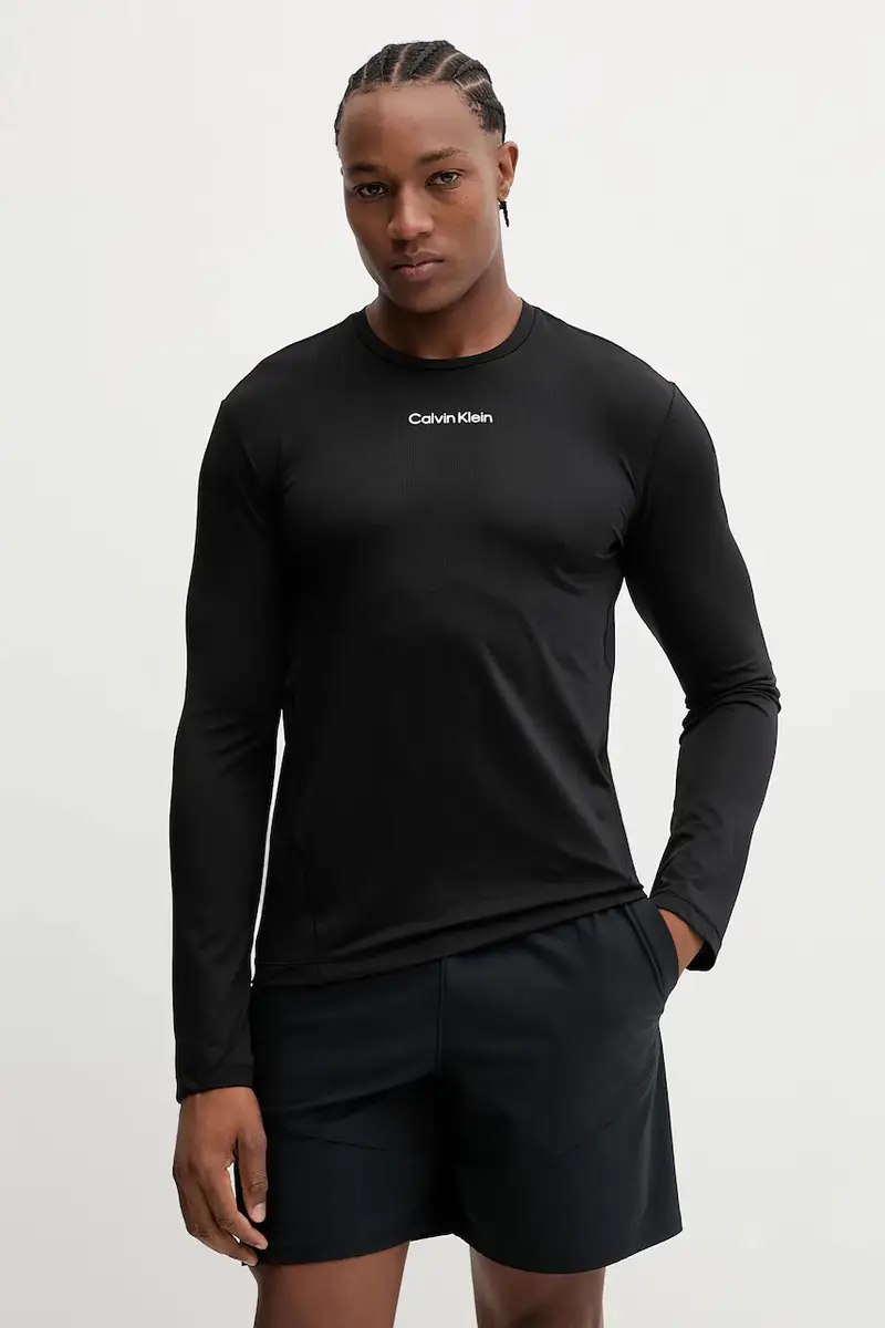 longsleeve trekking colore nero con applicazione LVGMF5K200