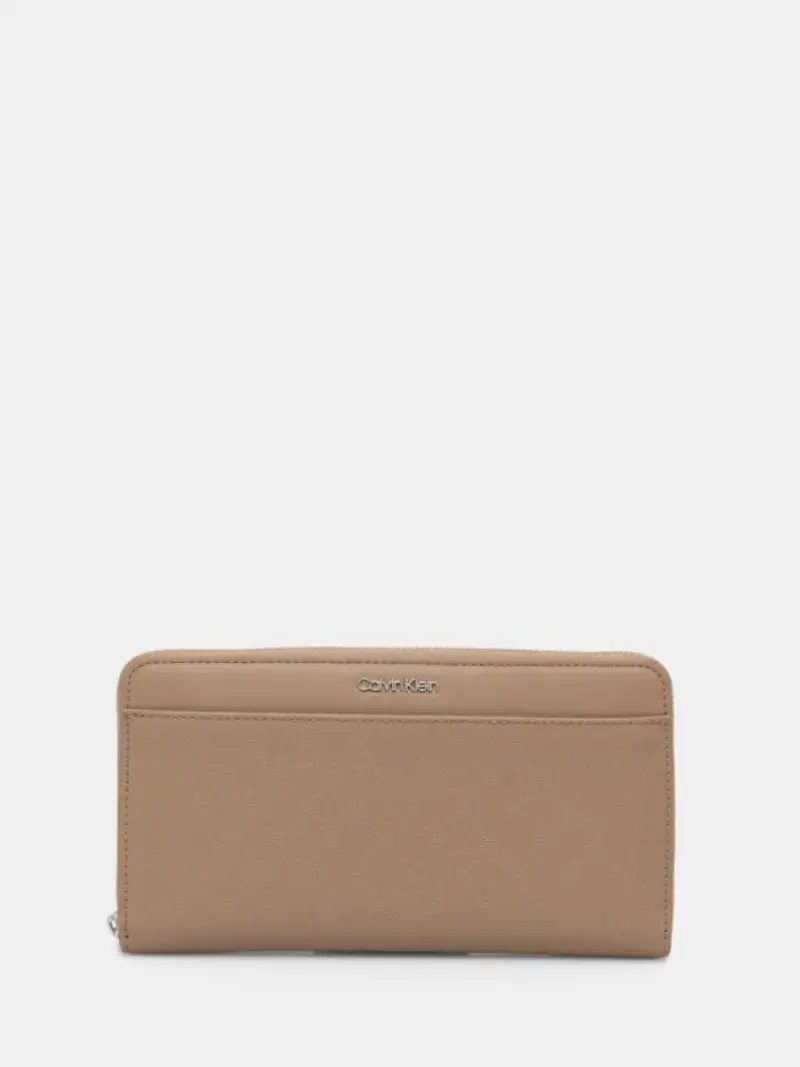 Calvin Klein portafoglio beige donna in ecopelle mini logo in metallo