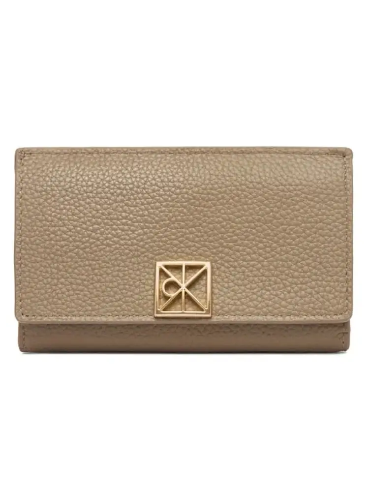 portafoglio donna in ecopelle beige con logo dorato