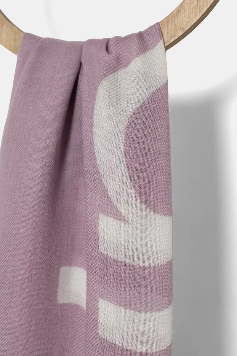 scialle con aggiunta di cachemire colore violetto K60K612875 miniatura 2