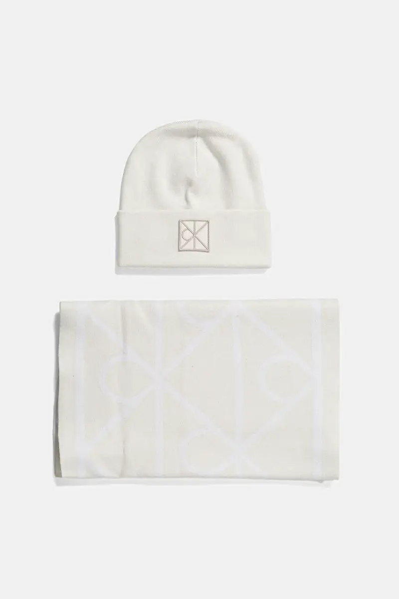 sciarpa e capello colore beige LV04D0007G