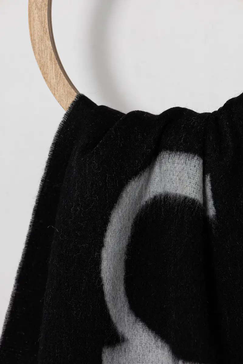 sciarpa in lana uomo colore nero LV04D8026G miniatura 2