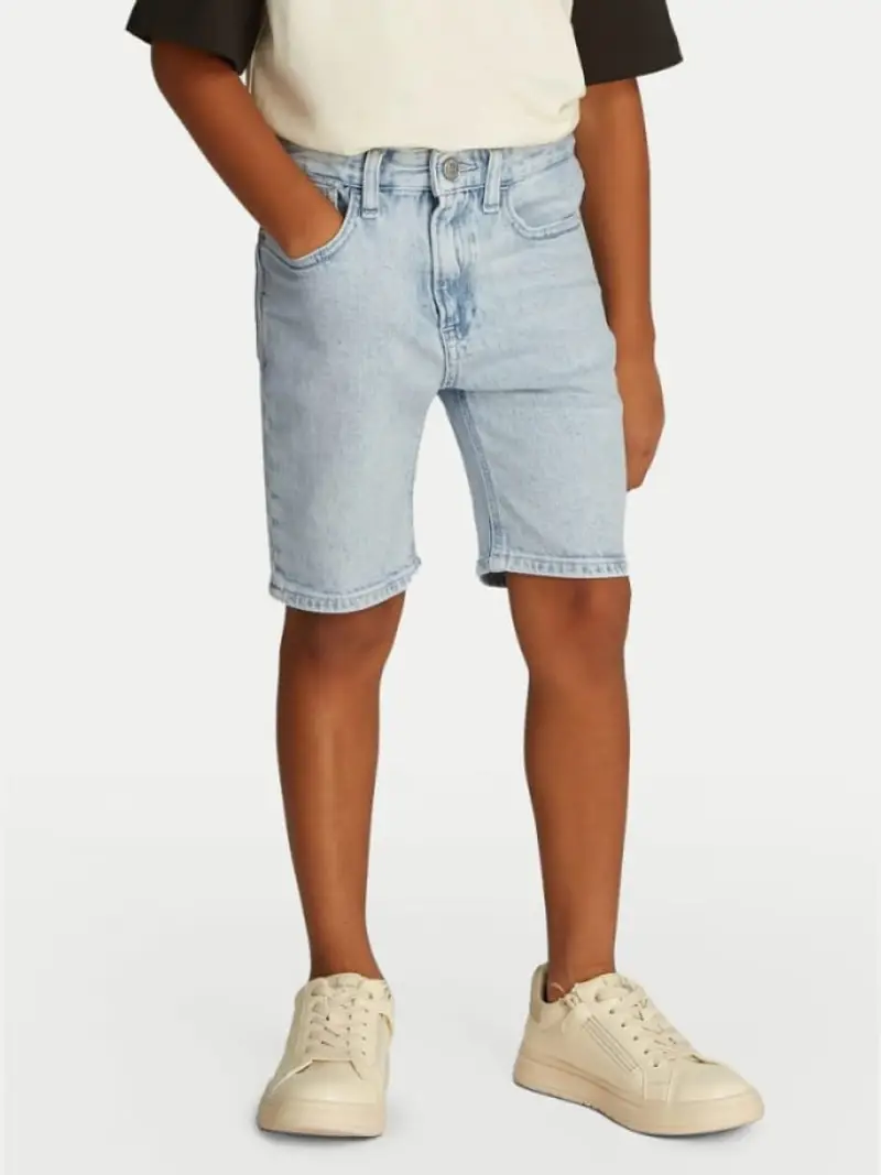 Calvin Klein shorts in denim bambino in cotone patch logo sul retro