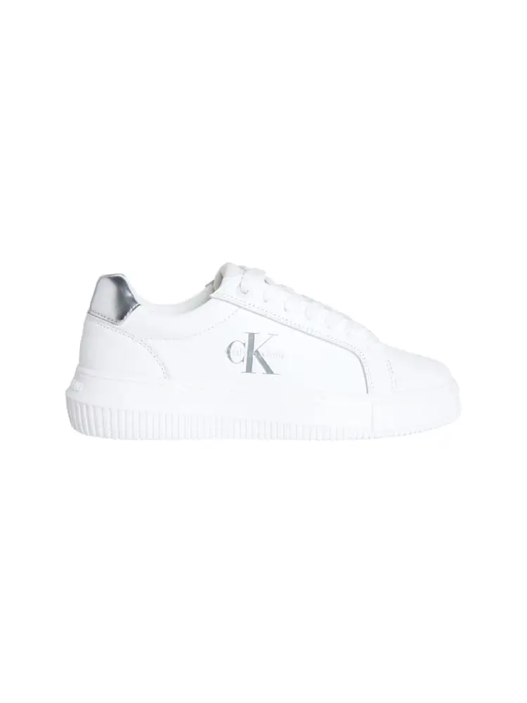 sneakers chunky in pelle bianca con logo in contrasto e dattaglio argento