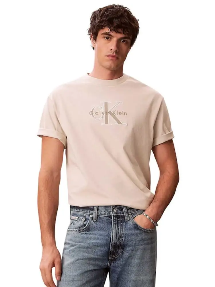 tshirt crema uomo maxi logo