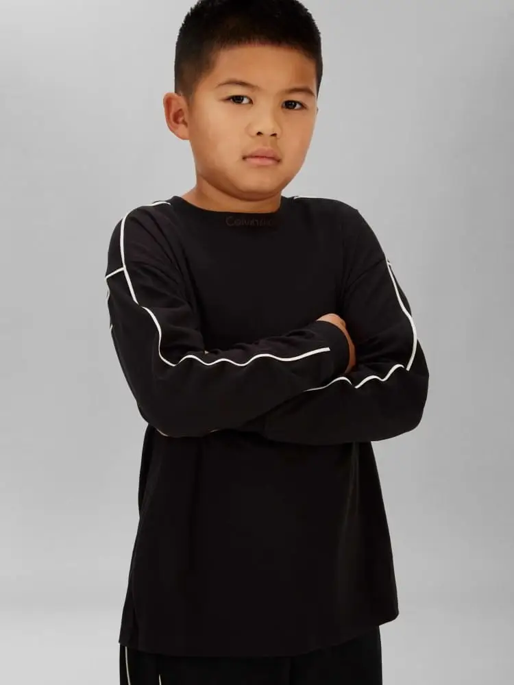 tshirt nera bambino con logo