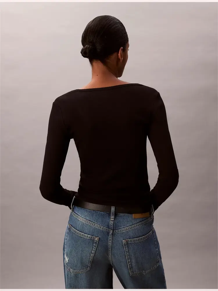 tshirt nera donna in cotone manica lunga patch logo sul petto miniatura 2