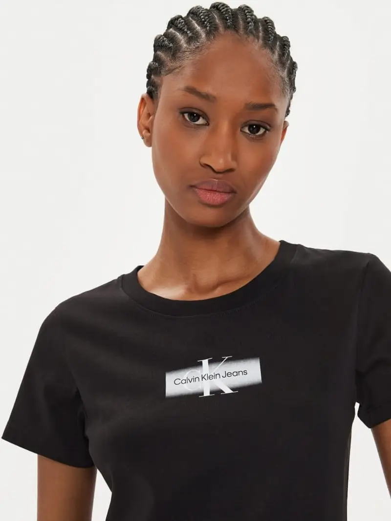Calvin Klein tshirt nera donna in cotone slim fit logo sul davanti a contrasto miniatura 2