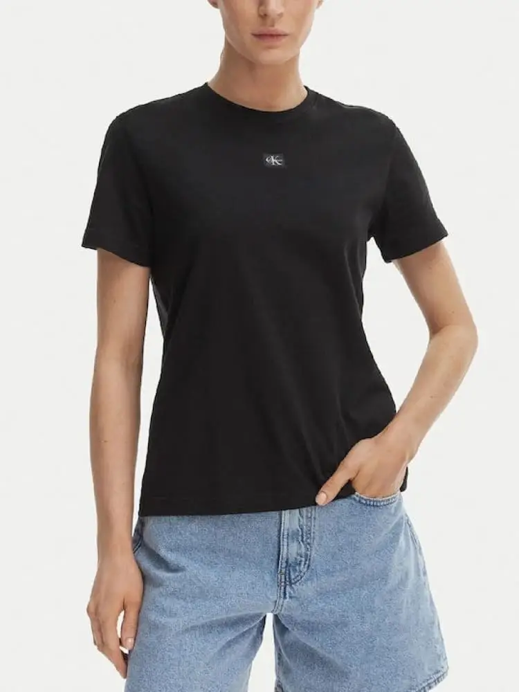 tshirt nera donna logo sul davanti