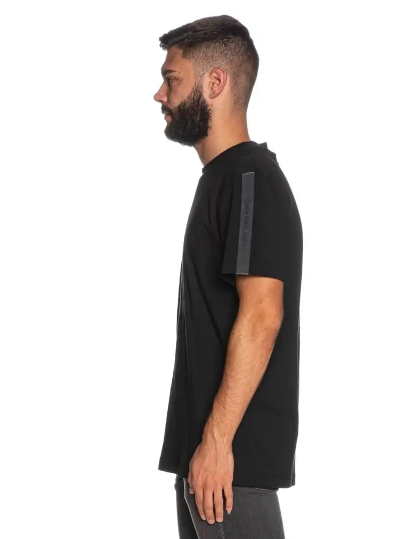 Calvin Klein tshirt nera uomo in cotone regular mini banda logo sulle spalle miniatura 2
