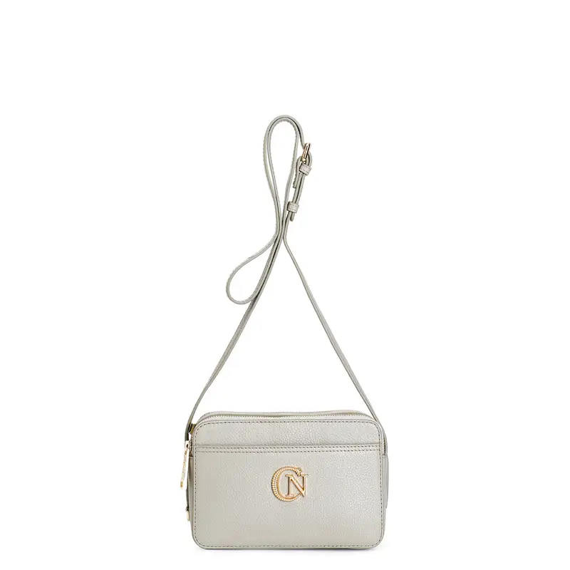 camera bag con pattina in vera pelle martellata con logo metallo salvia