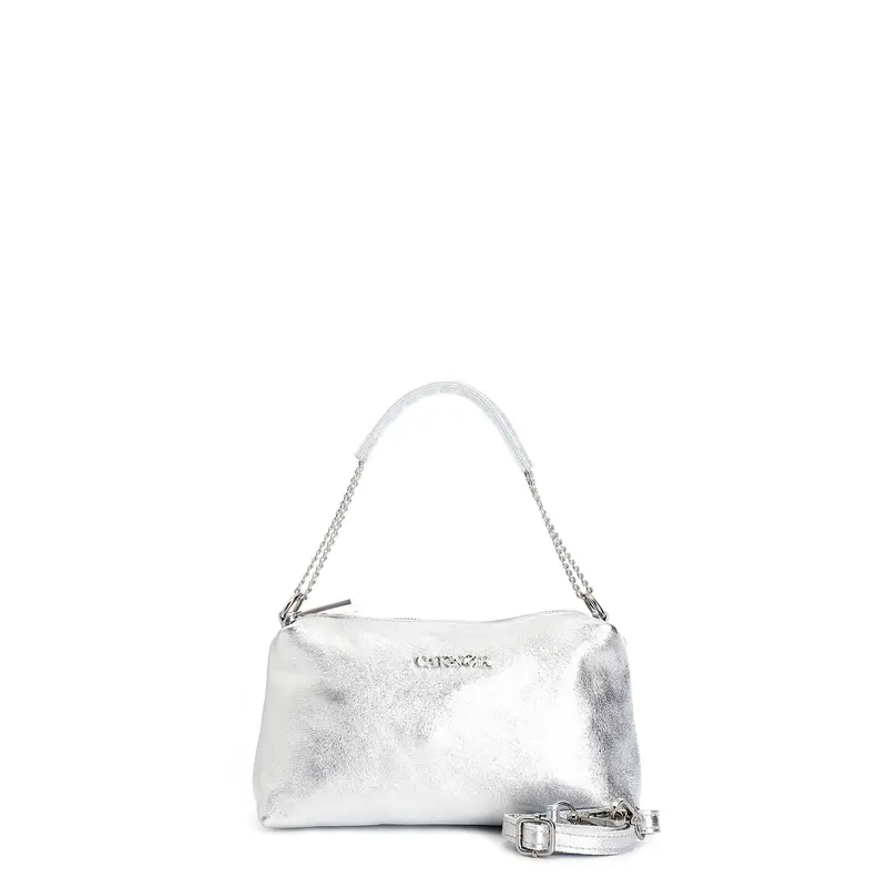 camera bag in pelle metallizzata con manico in catena con manigliotto e nappina argento