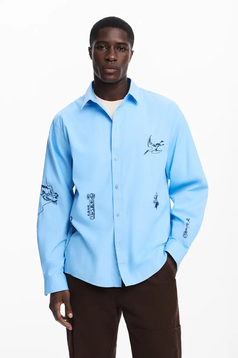 Camicia con disegni di carpe