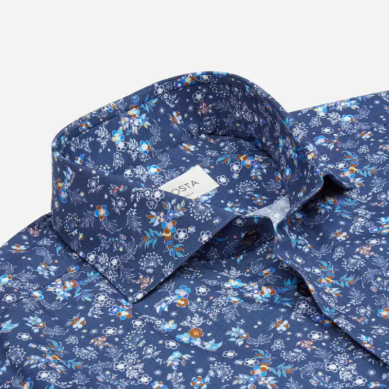 Camicia disegni a fiori blu cotone popeline, collo stile collo francese basso miniatura 3