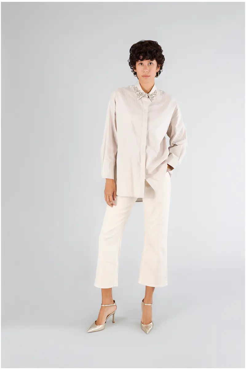 camicia over rigata con applicazione gioiello sabbia s