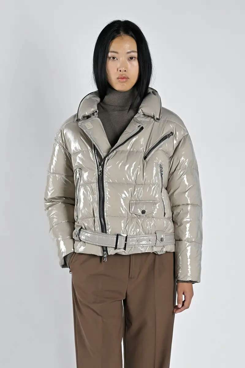 Kara glossy GLOSSY GOAT