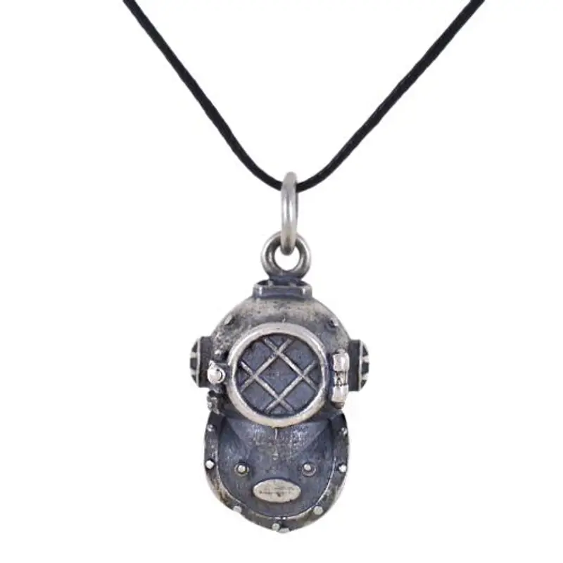 collana con ciondolo casco da palombaro sub