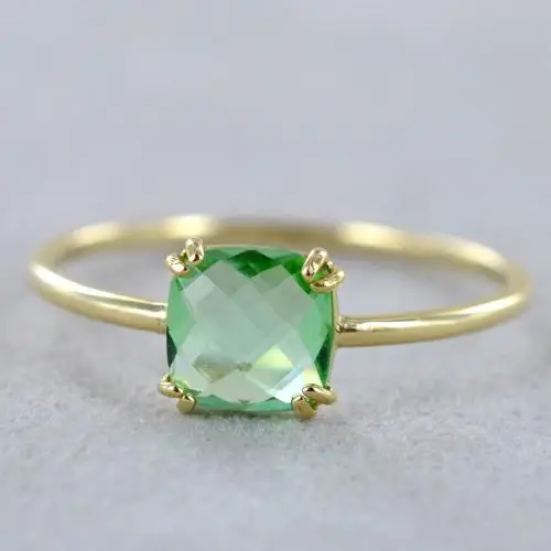 anello in oro con quarzo verde sfaccettato miniatura 4