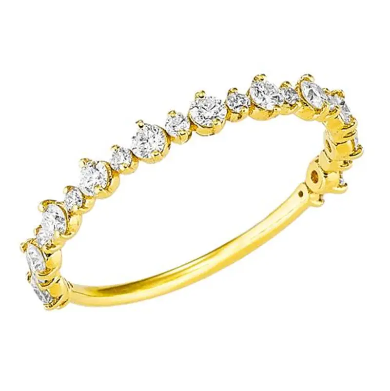 anello in oro giallo con 23 diamanti