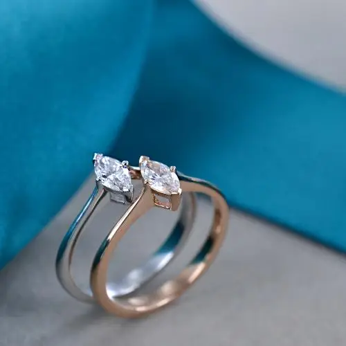 anello solitario oro bianco diamante taglio marquise miniatura 3