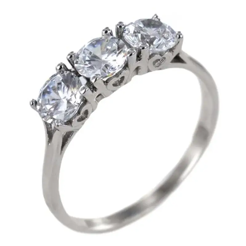 anello trilogy grande in oro con zirconi a montatura a cuori