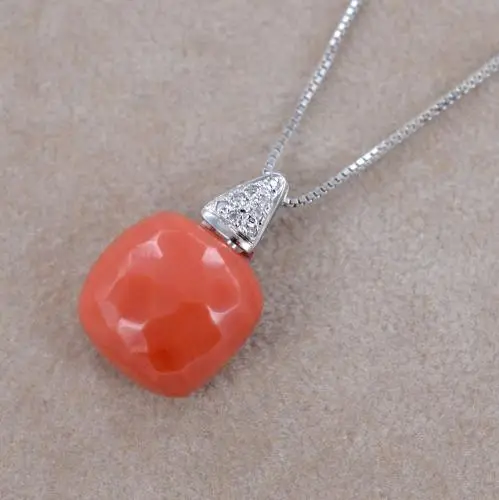 collana con ciondolo in corallo sfaccettato con diamanti miniatura 4