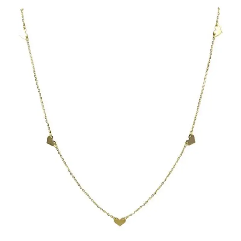 collana con cuori a lastra sul girocollo in oro giallo