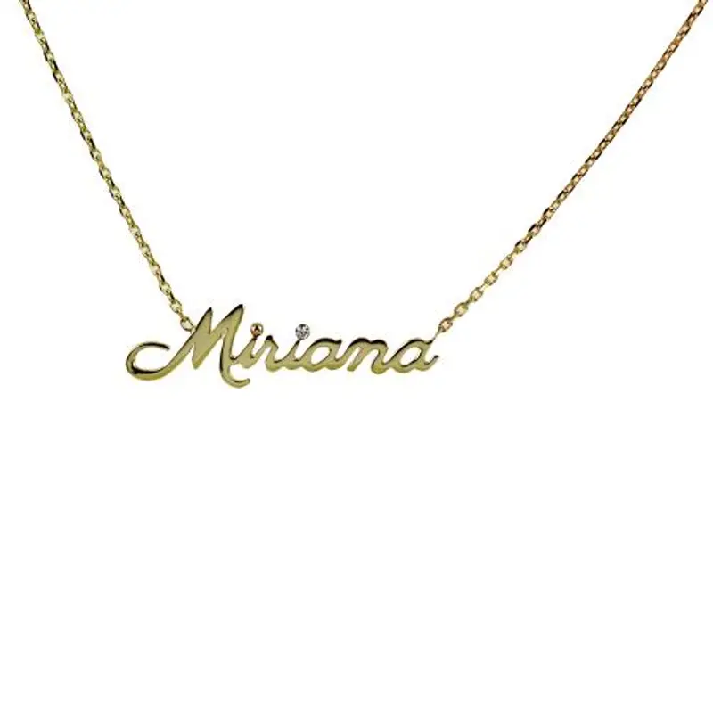 collana personalizzata da ragazza con nome in oro giallo e diamante