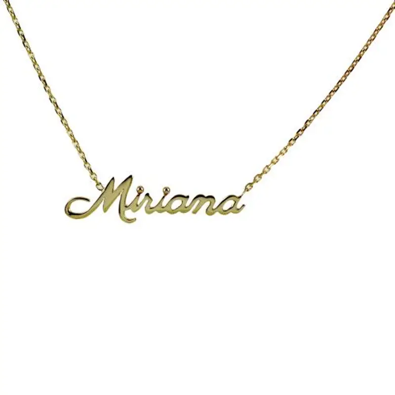 collana personalizzata da ragazza con nome in oro giallo