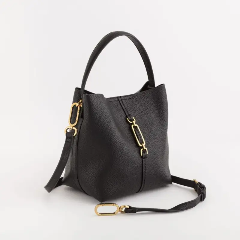 Secchiello - Giulia Nero