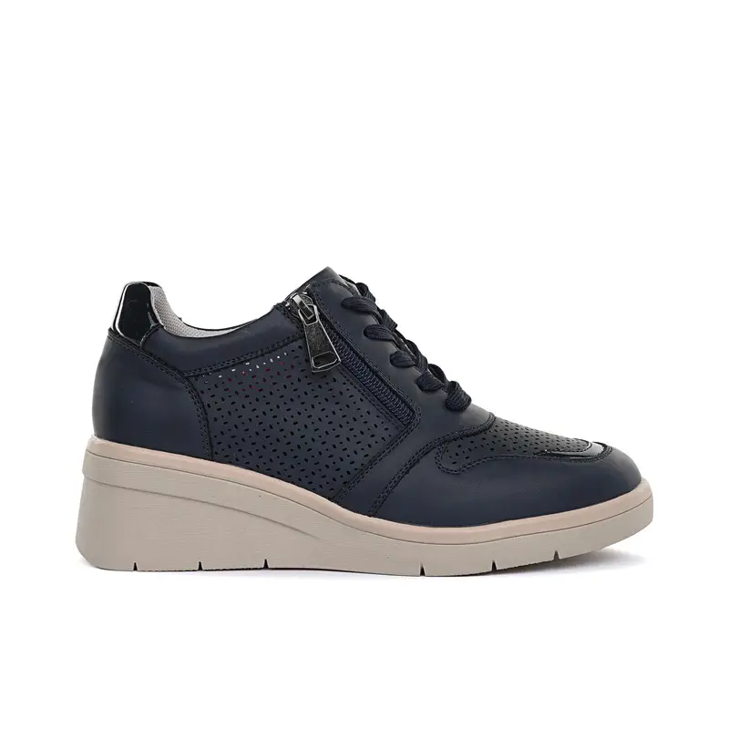 Sneakers comfort blu traforate con zeppa