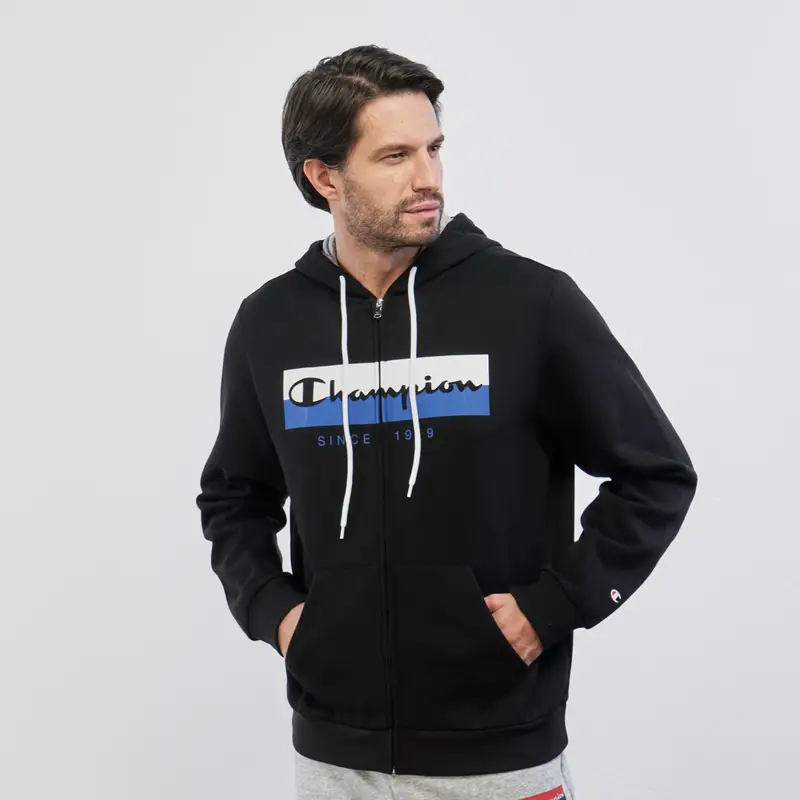 Felpa sportiva nera con zip, cappuccio e stampa maxi logo