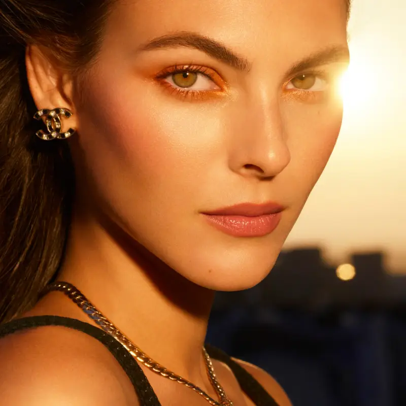 COLORITO LES BEIGES POUDRE BELLE MINE LUMIÈRE DORÉE ÉCLAT DU SOIR - Illuminante viso ÉCLAT DU SOIR miniatura 4