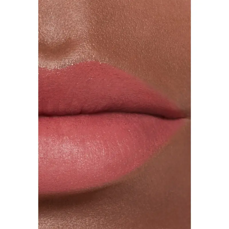 LABBRA ROUGE ALLURE VELVET 63 ESSENTIELLE - Rossetti miniatura 5