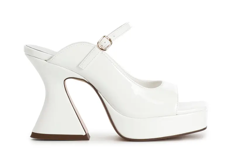 ciabatta con cinturino e fibbia bianco 37