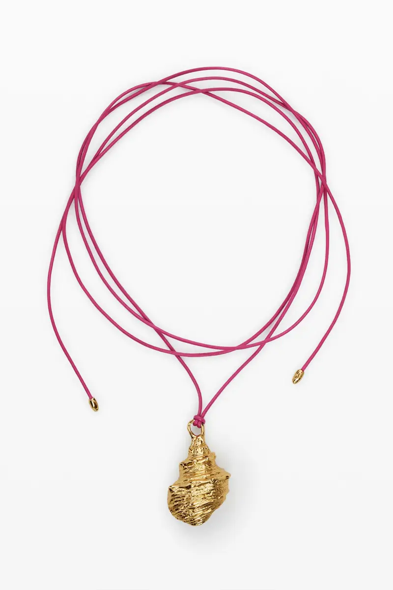 Ciondolo con cordoncino conchiglia bagno oro Zalio