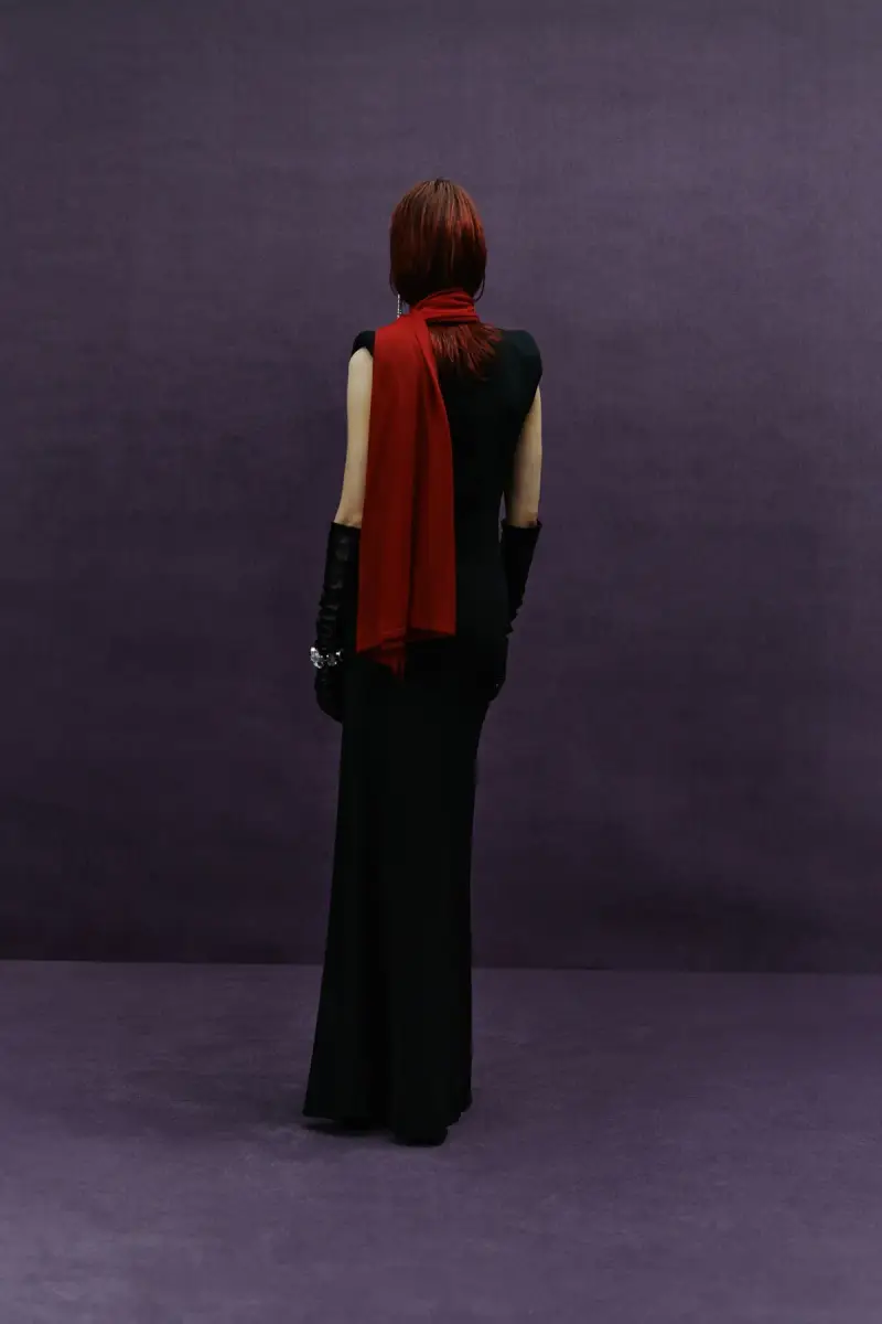 Abito in viscosa nero a sirena con arriccio sul davanti miniatura 2