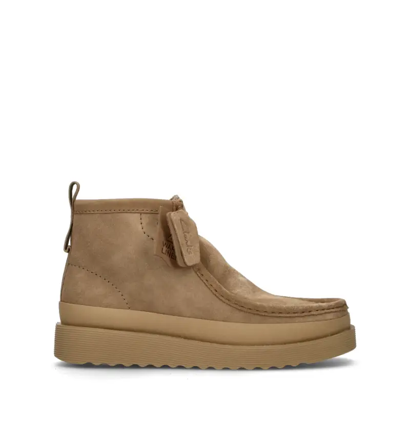 Clarks Core Wallabee FTR2HI Polacco uomo beige in pelle scamosciata