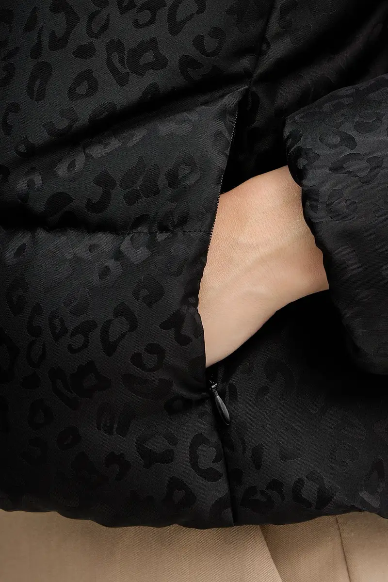 Colmar Piumino nero con motivo leopardato miniatura 5